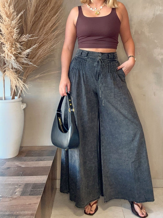 FINAL SALE - Luciana Washed Jeans
