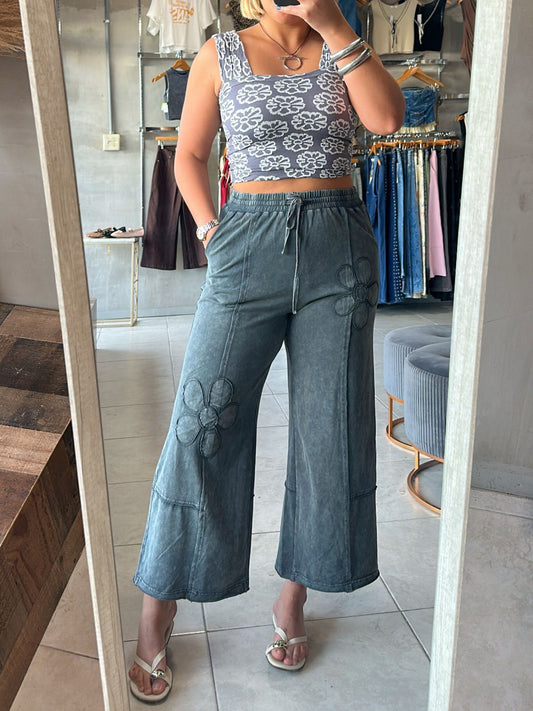 Leira Grey Flower Pants