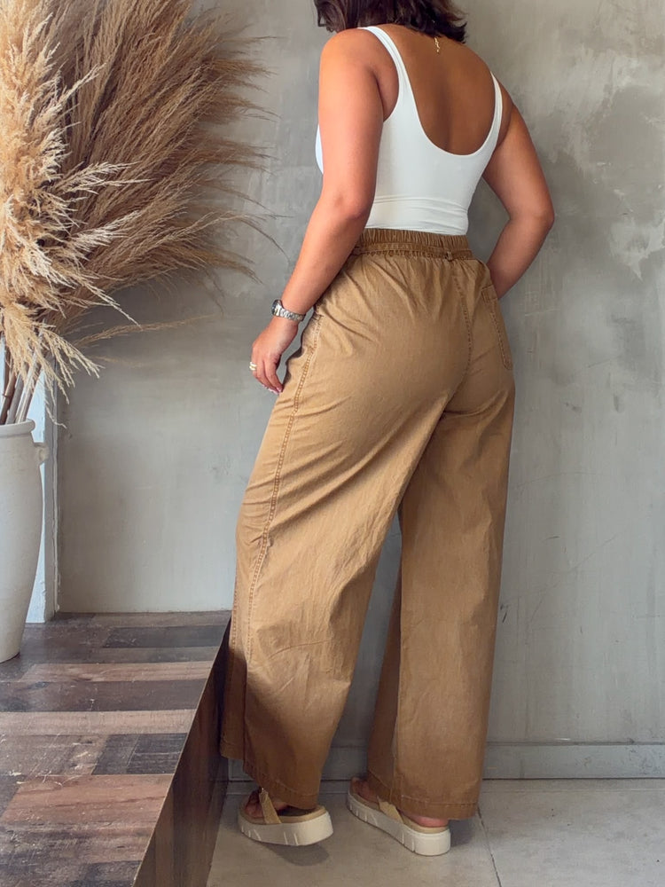 Latte Barrel Jeans