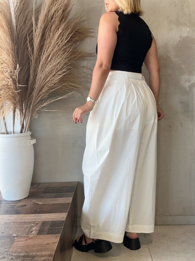 Keyzi White Belted Pants