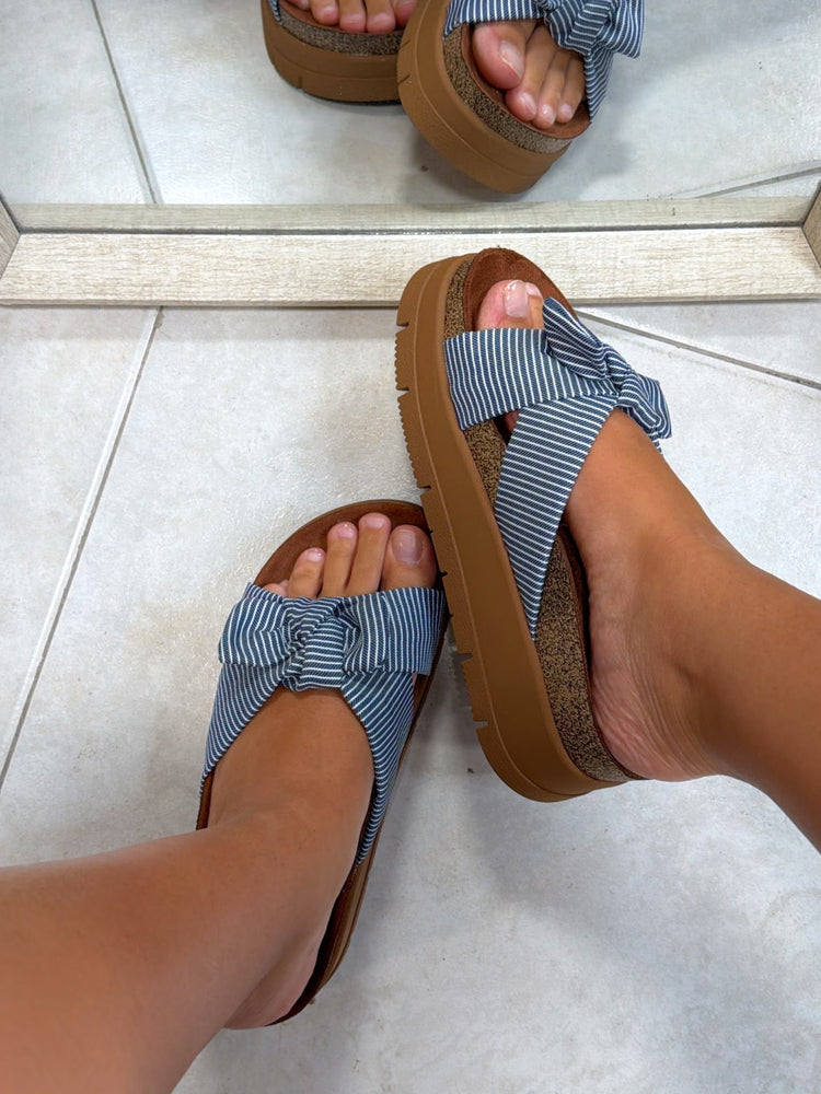Moleca Bow Wedges