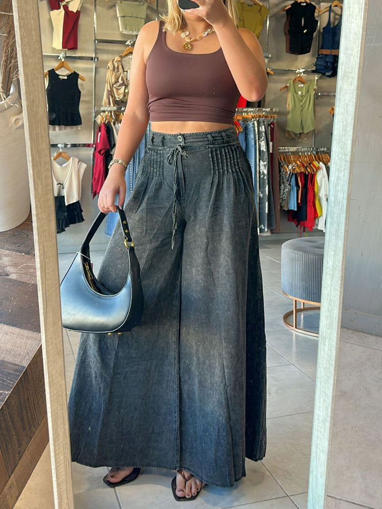 FINAL SALE - Luciana Washed Jeans
