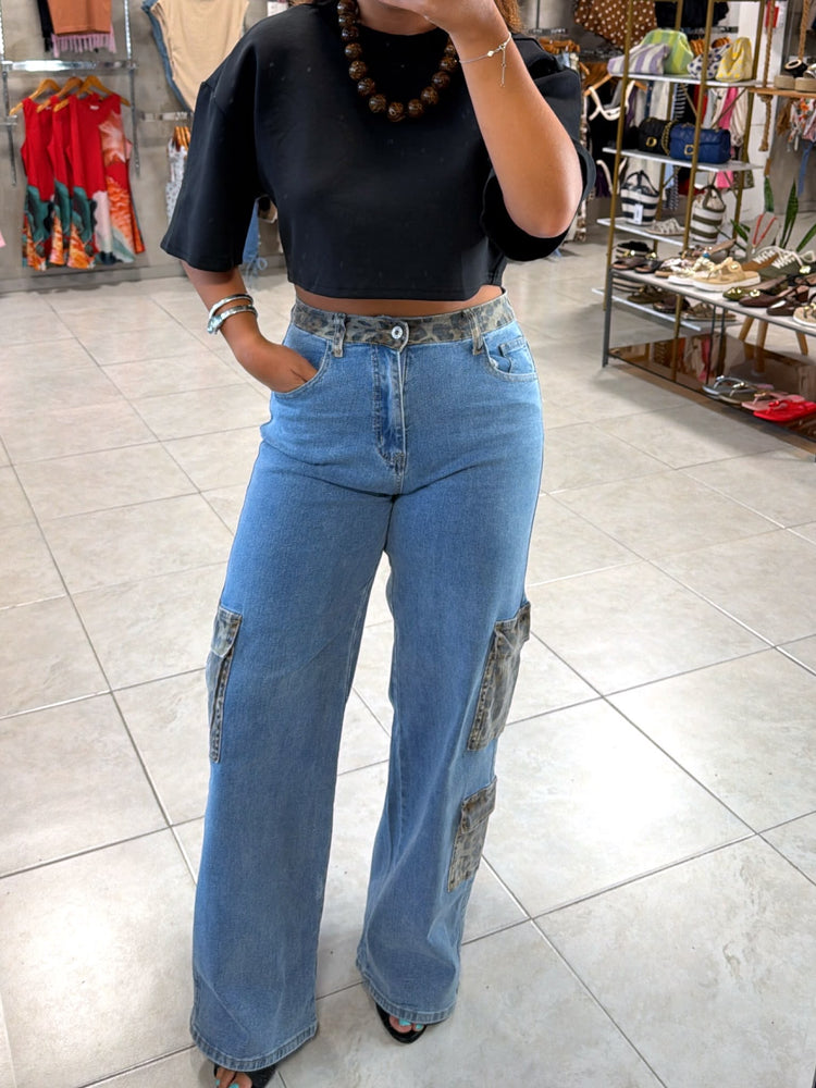 Lore Black Crop Tee