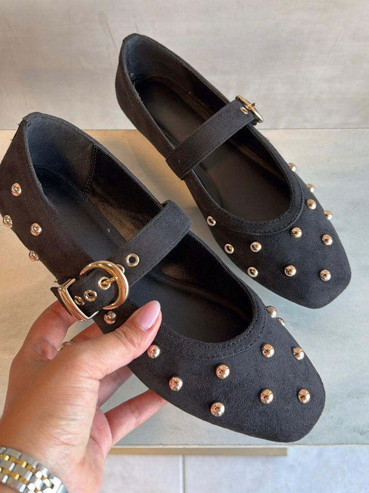 Maya Black Beads Flat