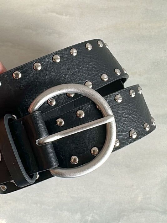 Studs Black Belt