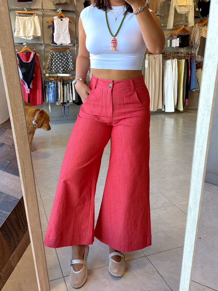 Leslie White Crop Tee