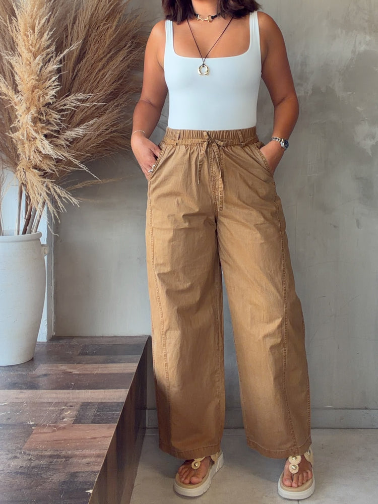 Latte Barrel Jeans