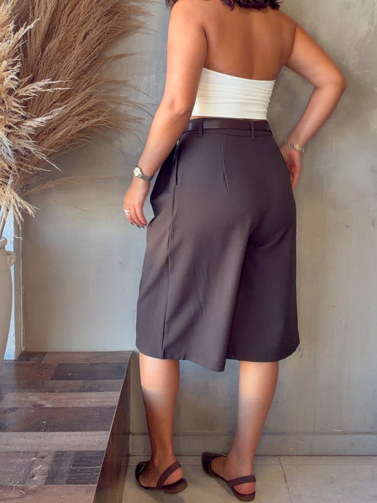 Bonnie Chocolate Belted Bermuda