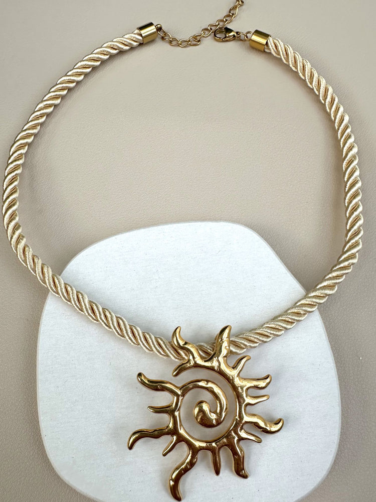 Rope Detailed Necklaces